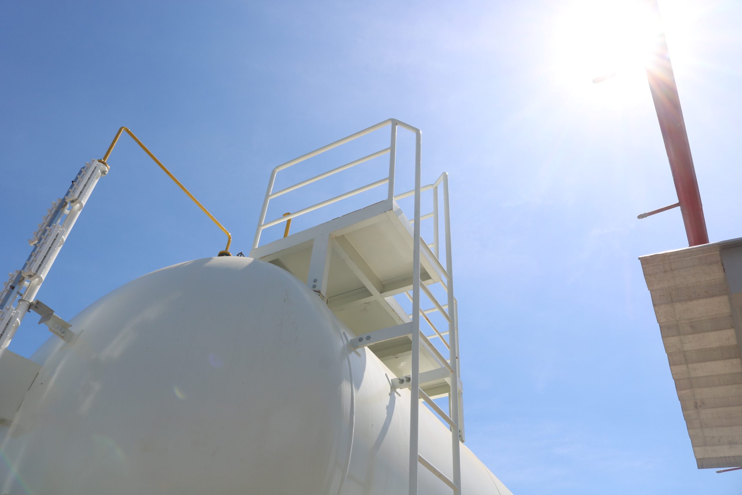 LPG có những tính chất độc đáo giúp nó vượt trội hơn so với nhiều loại nhiên liệu rắn hay lỏng truyền thống khác